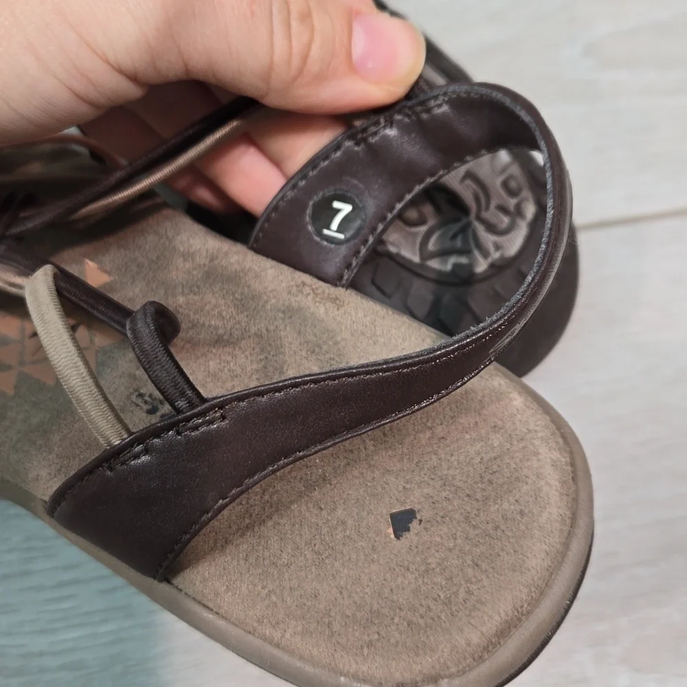 Skechers Womens Memory Foam Reggae Strappy Sandals Slide Flats shoes sz 7